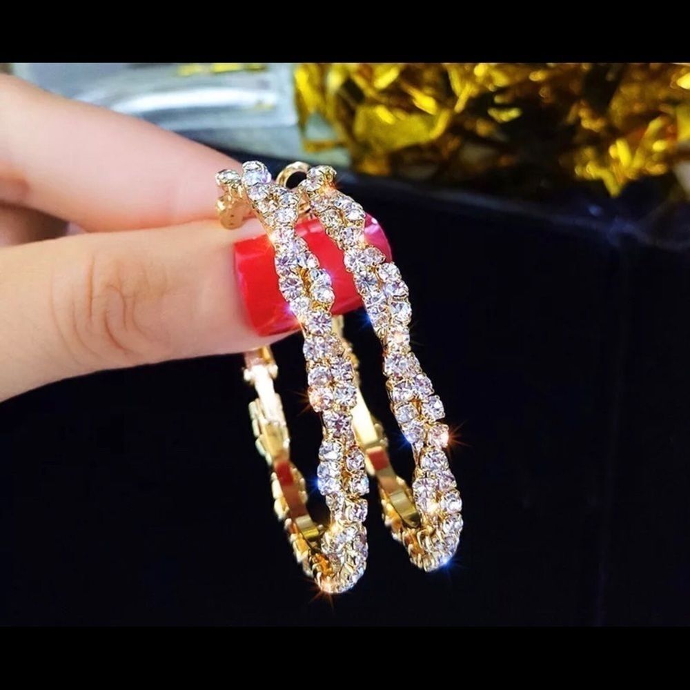 💙💙GOLD-TONE RHINESTONE CRISS-CROSS STATEMENT EARRINGS‎